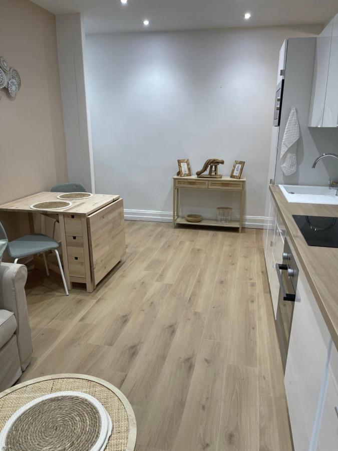 Apartamento Adelyna Cosy Vichy Exterior foto